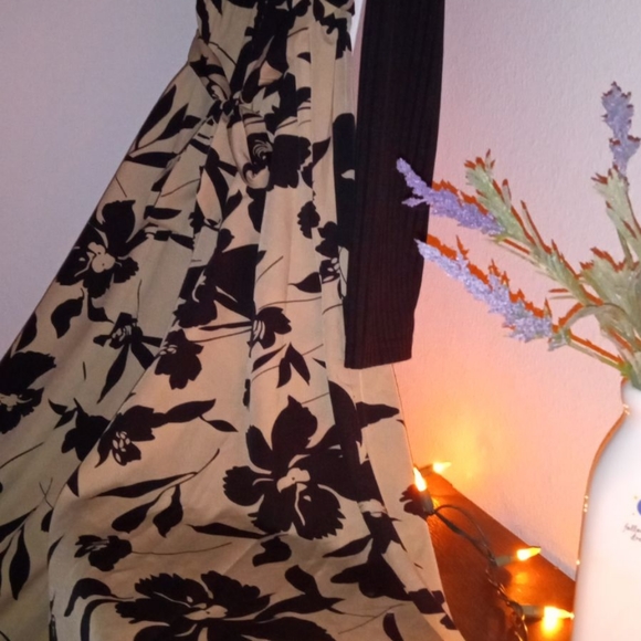 Exquisite Floor Length Dress - Picture 14 of 15